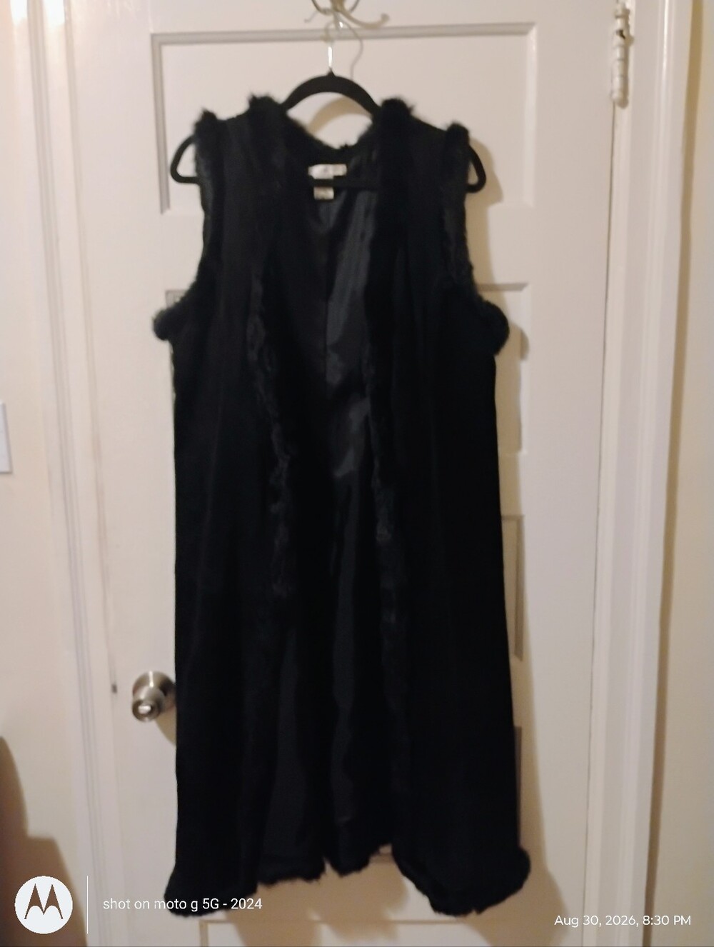 Sleeveless Black Faux-Fur Long Vest